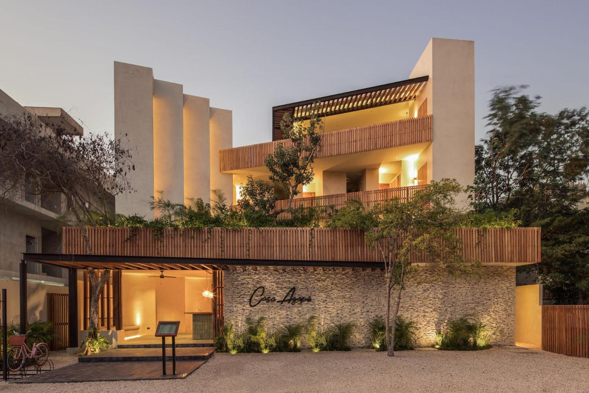 Casa Agape Boutique Hotel Rooftop Pool & Beach club access