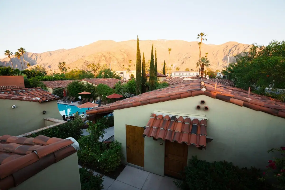 Los Arboles Hotel