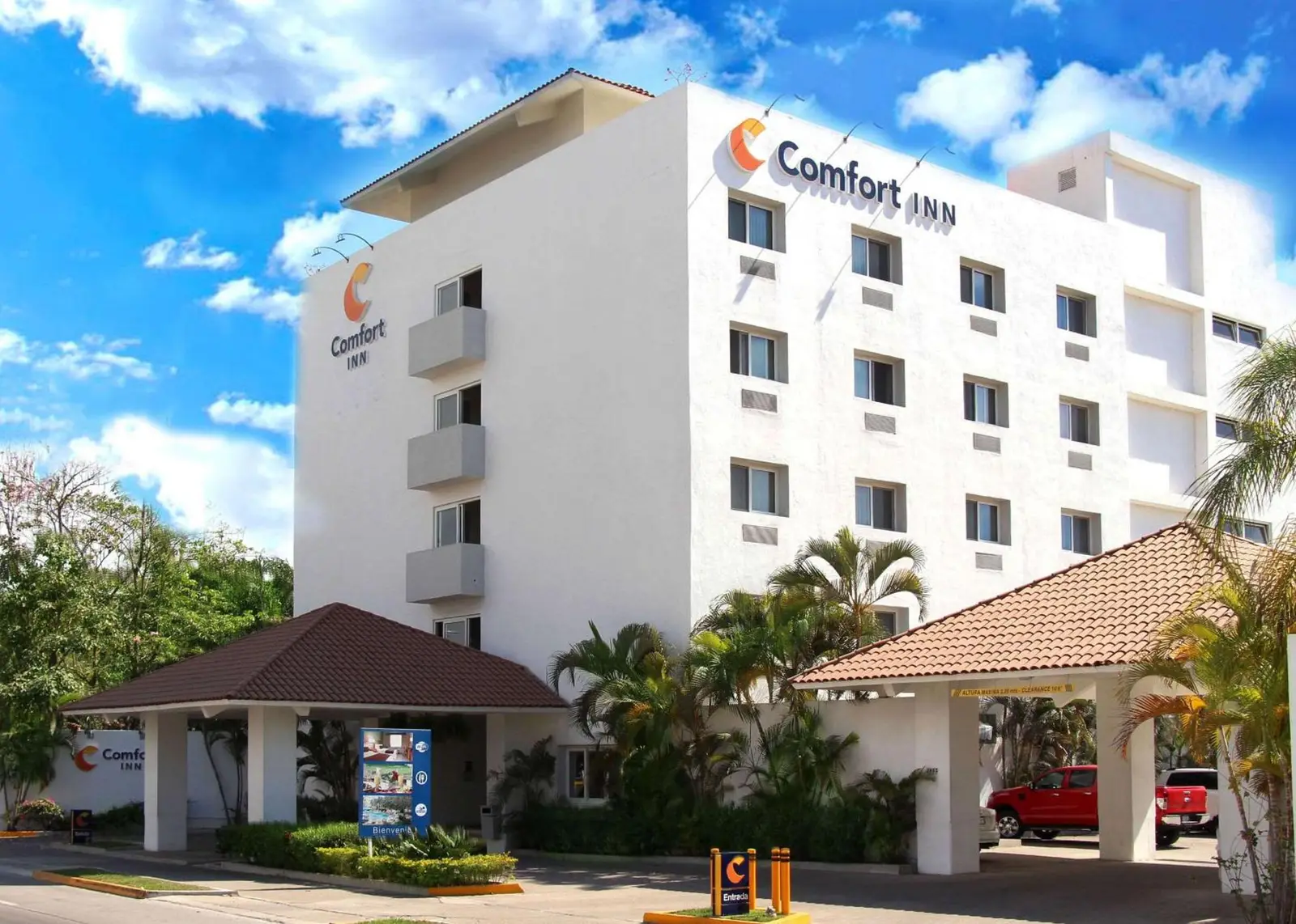 Comfort Inn Puerto Vallarta Golfside & Marina