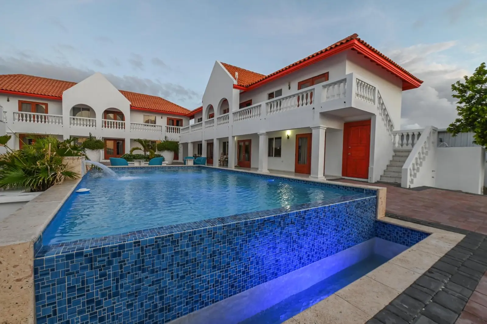E Solo Aruba Apartments