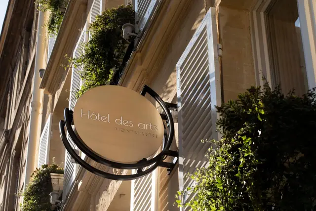 Hôtel des Arts Montmartre